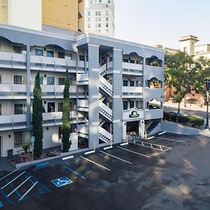 Days Inn By Wyndham San Diego/Downtown/Convention Center